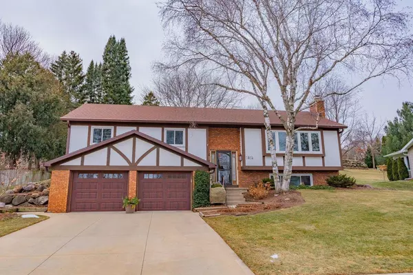 1514 Parmenter Street, Middleton, WI 53562