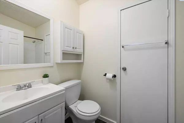 32 Nuclear Lane #32, Richland, WA 99354