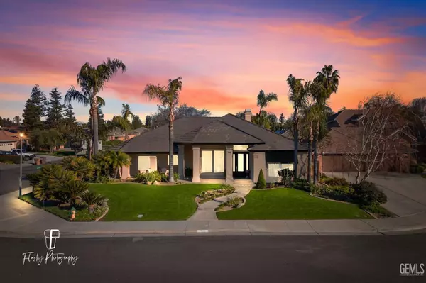 1924 Lake Casitas Court, Bakersfield, CA 93314