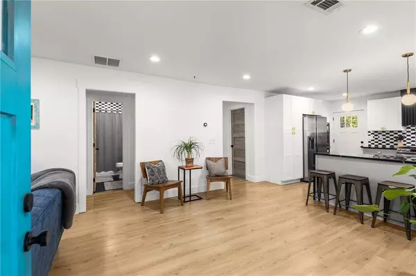 3200 Lowndes ST, East Point, GA 30344