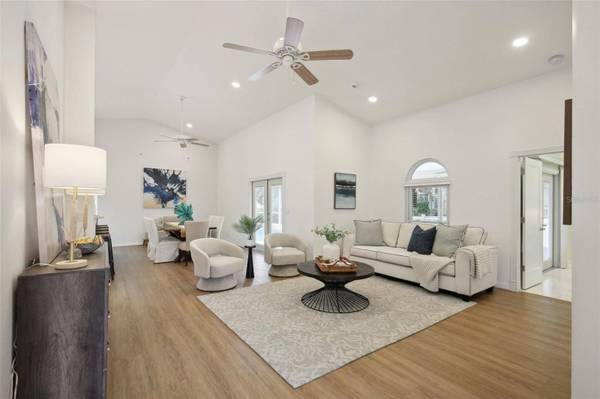 5296 WHITE SAND CIR NE, St Petersburg, FL 33703