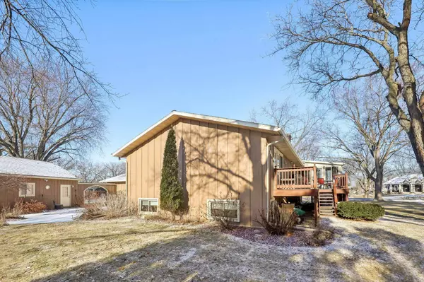 6628 S Oak Lane, Windsor, WI 53598