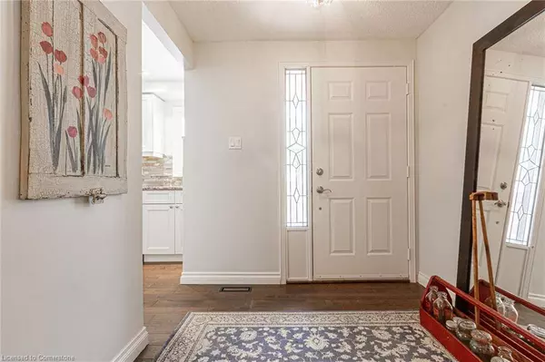 1501 Upper Middle Road #3, Burlington, ON L7P 4M5