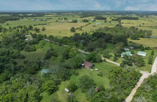 1380 Morris RD, Mountain Grove, MO 65711