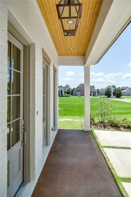 5992 STONEGATE DR, Alexandria, LA 71303