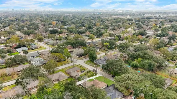 11102 Cliffwood DR, Houston, TX 77035