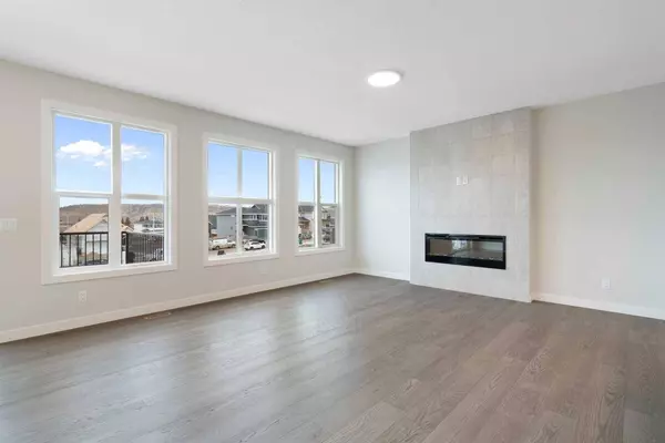 287 Rivercrest BLVD, Cochrane, AB T4C3E9