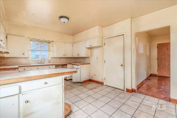 2709 N Woody Dr, Boise, ID 83703