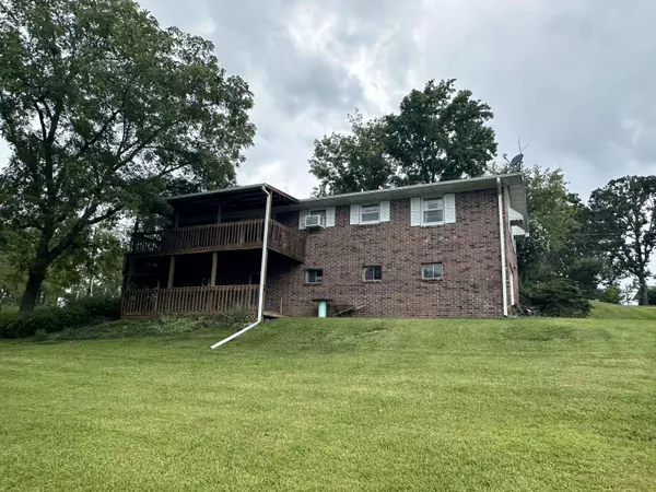 1380 Morris RD, Mountain Grove, MO 65711