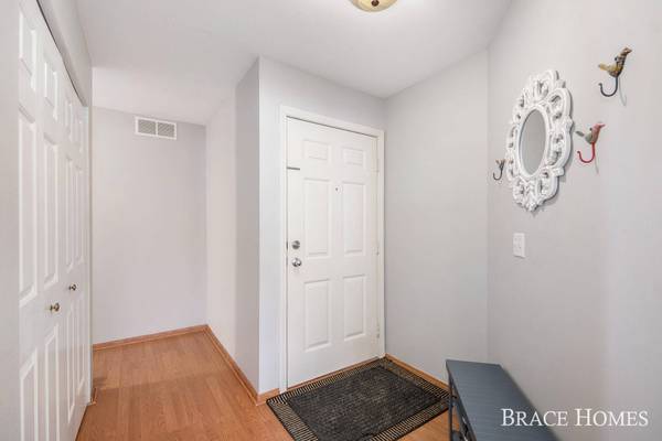 3362 Pine Meadow SE Drive #202, Grand Rapids, MI 49512