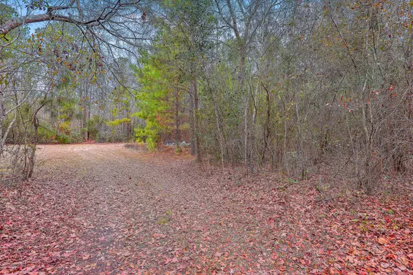 9470 Old State Rd, Holly Hill, SC 29059