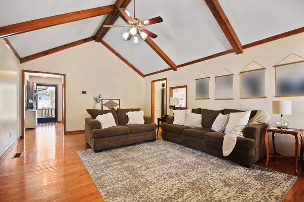 931 Cari ann, Jefferson City, MO 65101