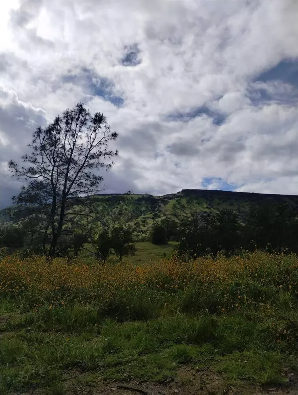 22814 Auberry RD, Clovis, CA 93619