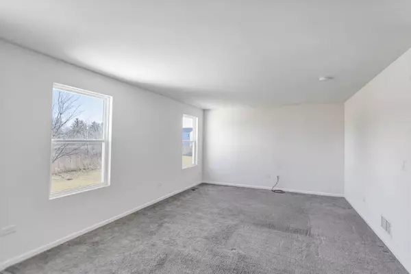 916 Sharp DR, Plano, IL 60545