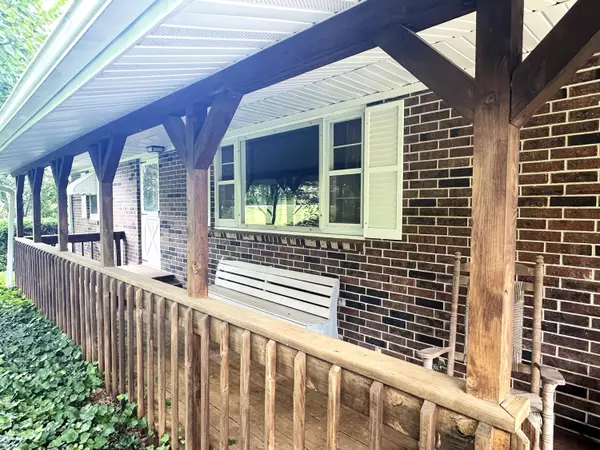 1380 Morris RD, Mountain Grove, MO 65711