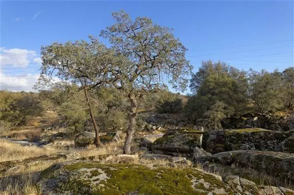 22814 Auberry RD, Clovis, CA 93619