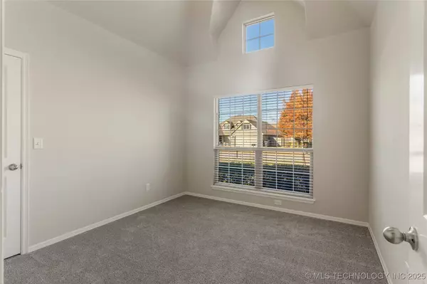 9072 E 139th ST S, Bixby, OK 74008