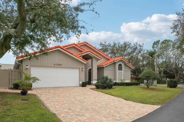 5296 WHITE SAND CIR NE, St Petersburg, FL 33703