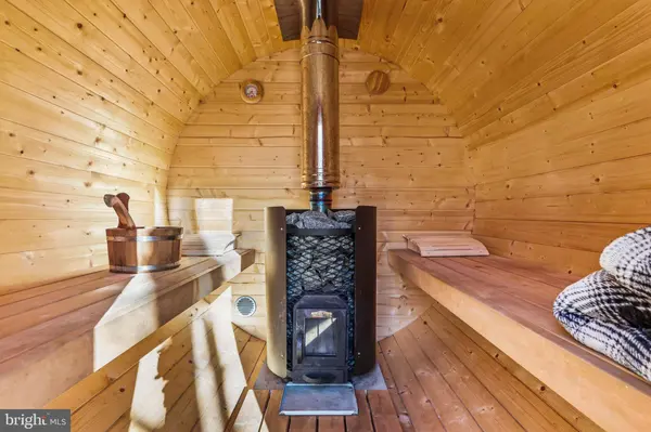 109 OWL TRL, East Stroudsburg, PA 18302