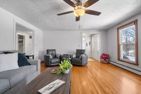 1 Olde Parish Ln, Sterling, MA 01564