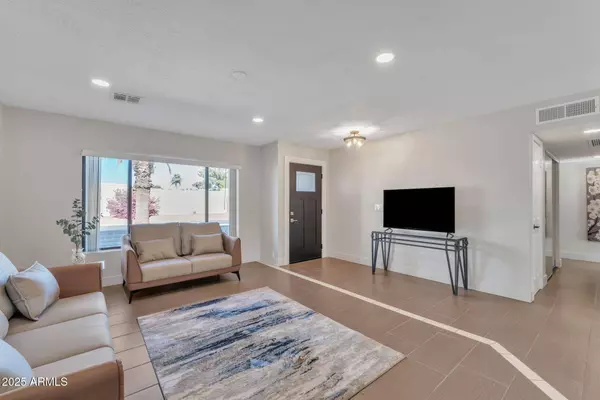 1819 W EVANS Drive, Phoenix, AZ 85023