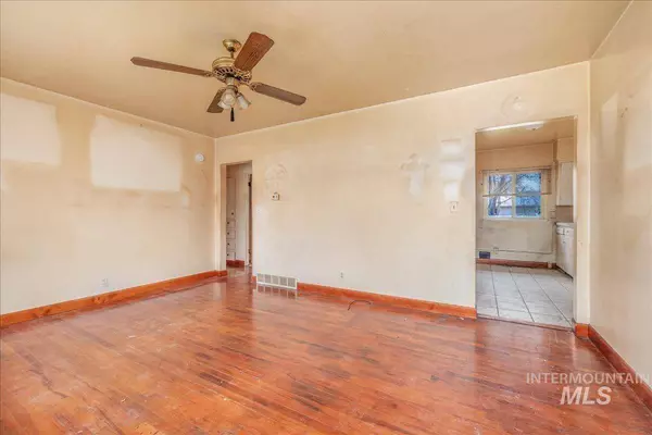 2709 N Woody Dr, Boise, ID 83703