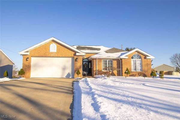 104 Broadview DR, Cadiz, OH 43907