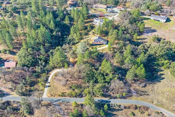 870 Hilltop CT, Applegate, CA 95703