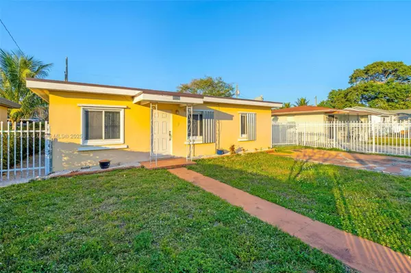 1145 NW 105th St, Miami, FL 33150