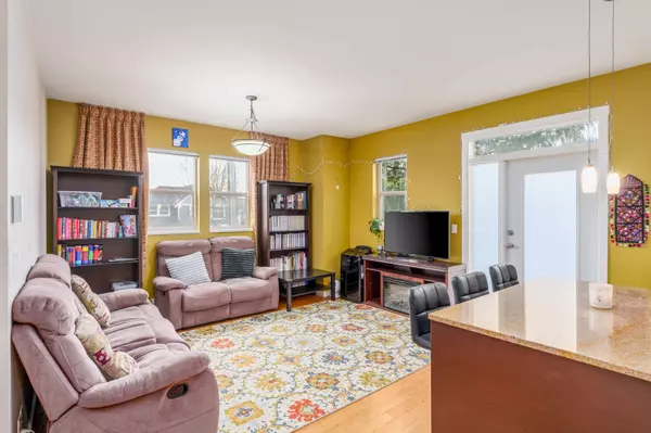 6033 168 St #1, Surrey, BC V3S 3X7