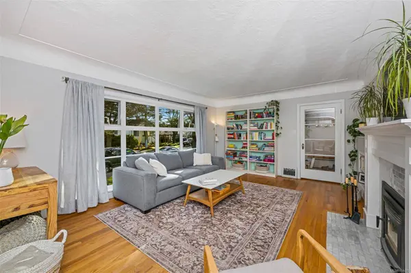 3106 Balfour Ave, Victoria, BC V9A 1S1