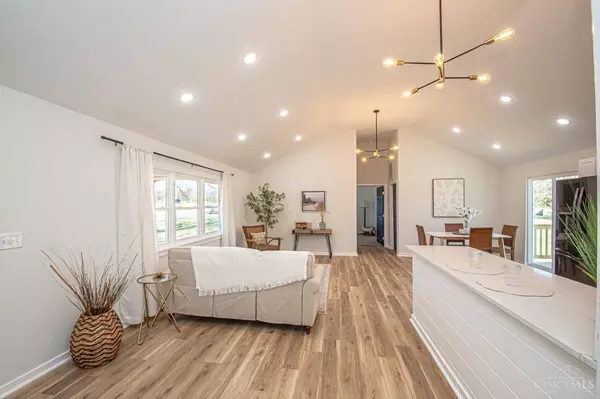 12 Lakengren Dr, Eaton, OH 45320