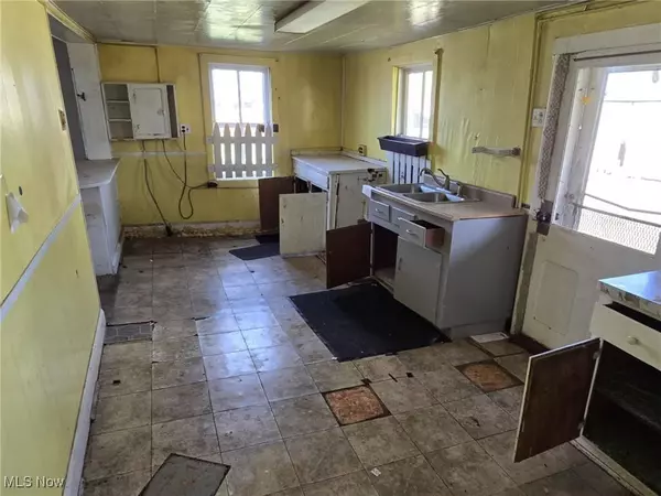 4100 Big Muskie DR, Chandlersville, OH 43727