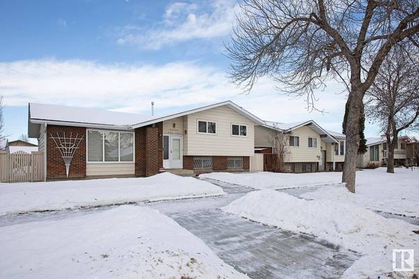 10304 172 AV NW, Edmonton, AB T5X 3X6