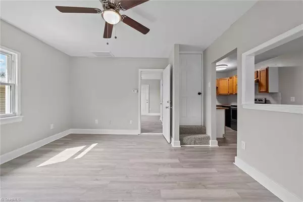 406 Jefferson ST, Kernersville, NC 27284