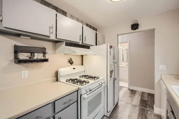 7320 York AVE S #108, Edina, MN 55435