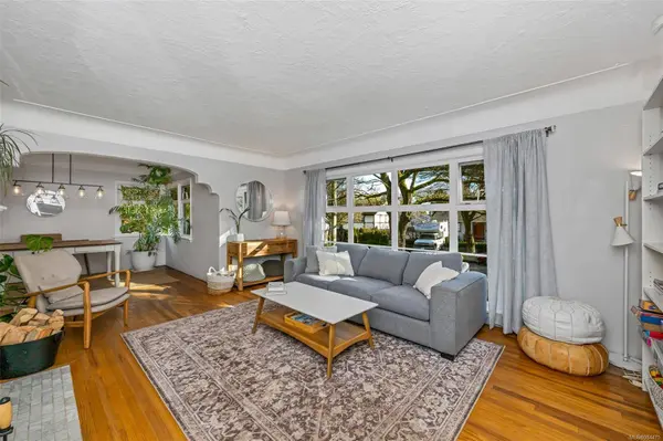 3106 Balfour Ave, Victoria, BC V9A 1S1