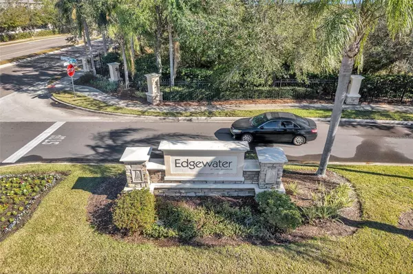 2517 EDGEWATER FALLS DR, Brandon, FL 33511