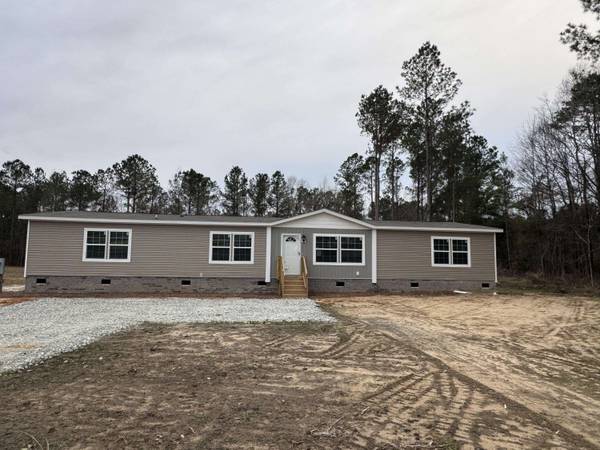 174 Wyman Rd, Eutawville, SC 29048