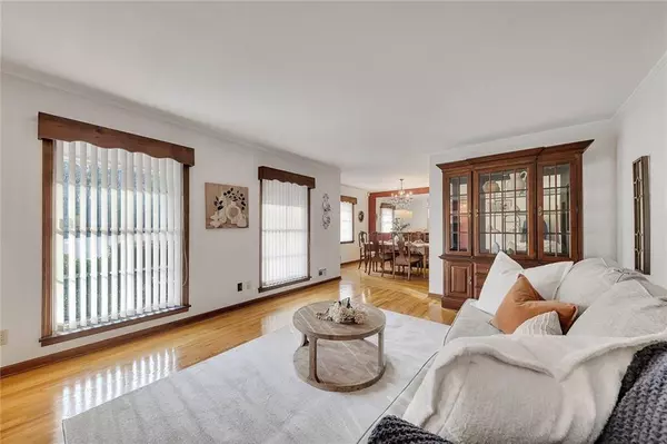 88 Midway RD NW, Marietta, GA 30064