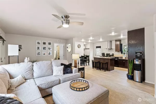 108 N Cambrian AVE, Bremerton, WA 98312