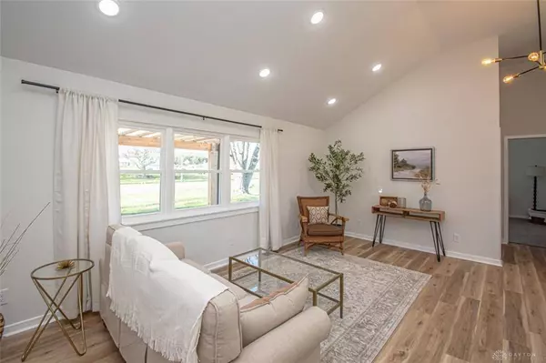 12 Lakengren Drive, Eaton, OH 45320