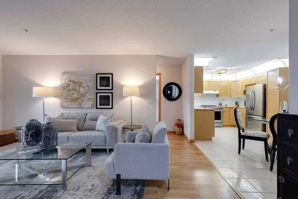 6868 Sierra Morena BLVD SW #126, Calgary, AB T3H 3R6