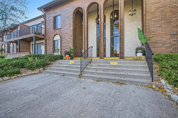 7320 York AVE S #108, Edina, MN 55435