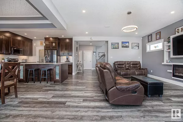 638 MEADOWVIEW DR, Fort Saskatchewan, AB T8L 0N9