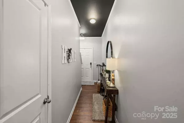 9408 Hamel ST, Charlotte, NC 28215