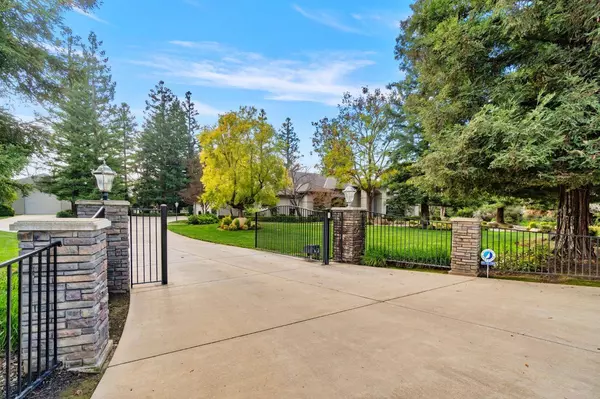 7933 E Garland AVE, Fresno, CA 93737