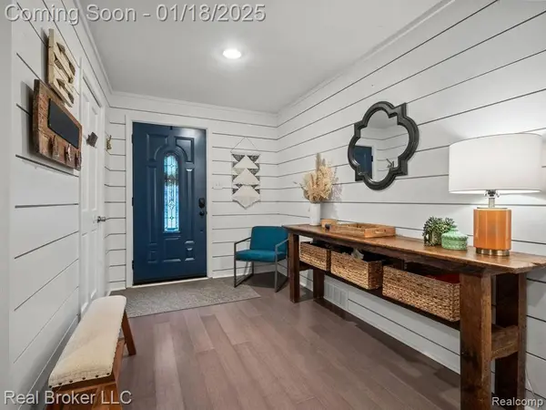 659 HILLWOOD, White Lake, MI 48383