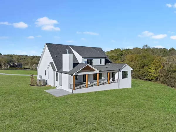 990 Burnt House Rd, Lebanon, TN 37090