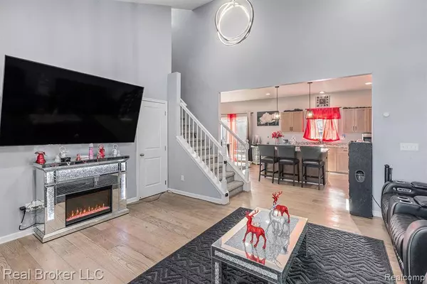 16530 DORT Street, Roseville, MI 48066